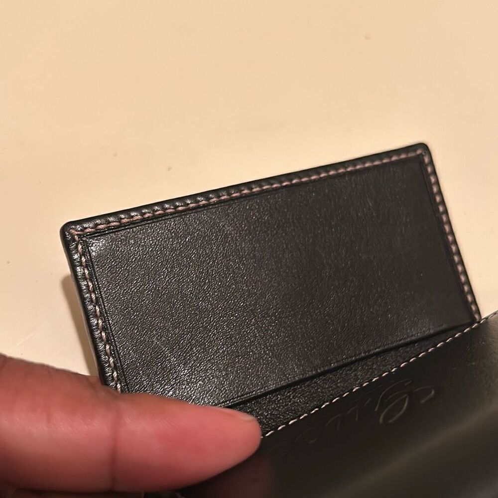 Gucci Foldover Key Holder Card Case Black Leather Script Logo Luxury Minimalist - Picture 8 of 11